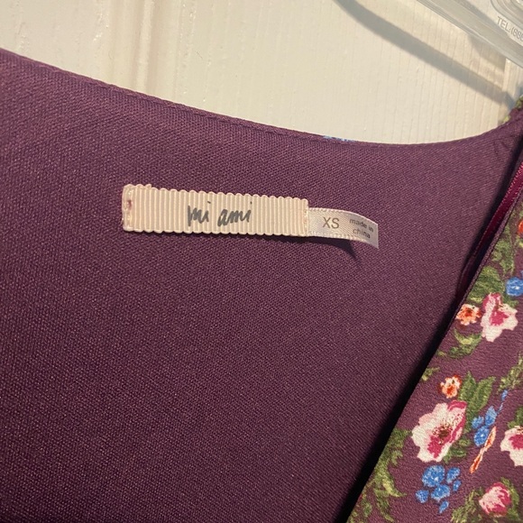 Floral Semi-Fitted Dress - Picture 4 of 6